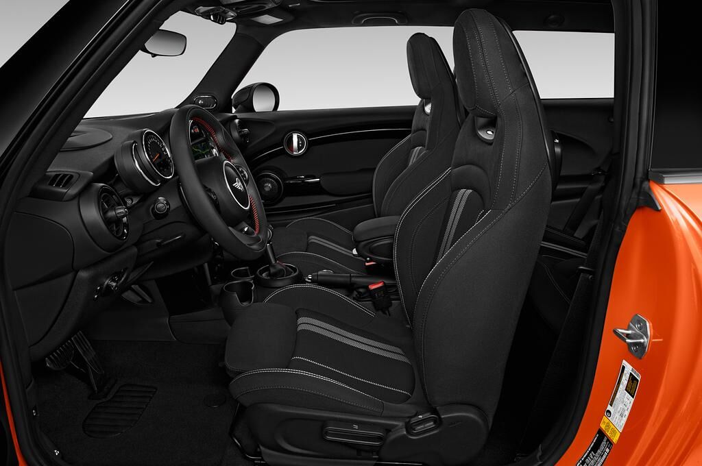 MINI MINI (Baujahr 2019) JCW 3 Türen Vordersitze