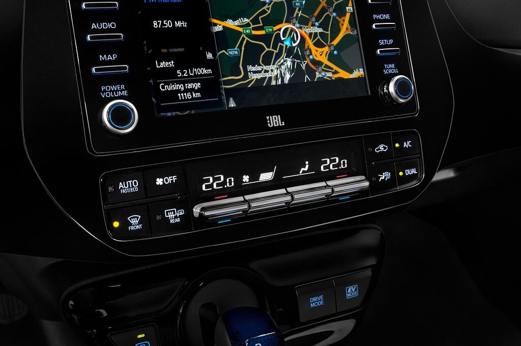 Toyota Prius (Baujahr 2019) Executive 4 Türen Temperatur und Klimaanlage