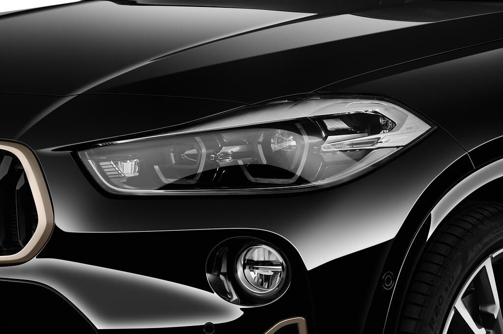 BMW X2 (Baujahr 2019) M35 5 Türen Scheinwerfer