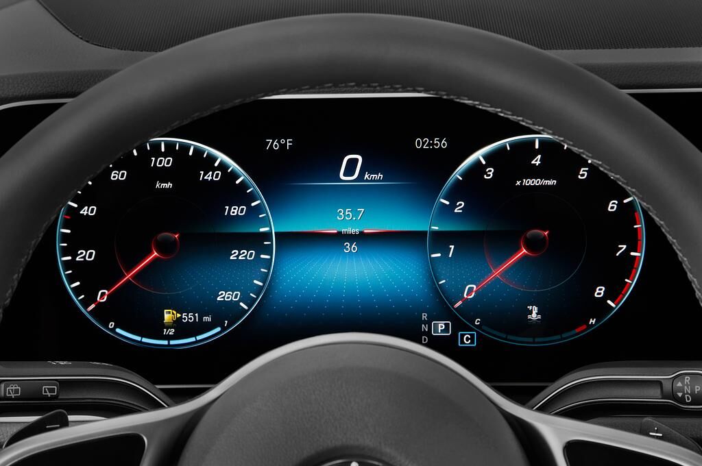 Mercedes GLE (Baujahr 2020) 350 5 Türen Tacho und Fahrerinstrumente