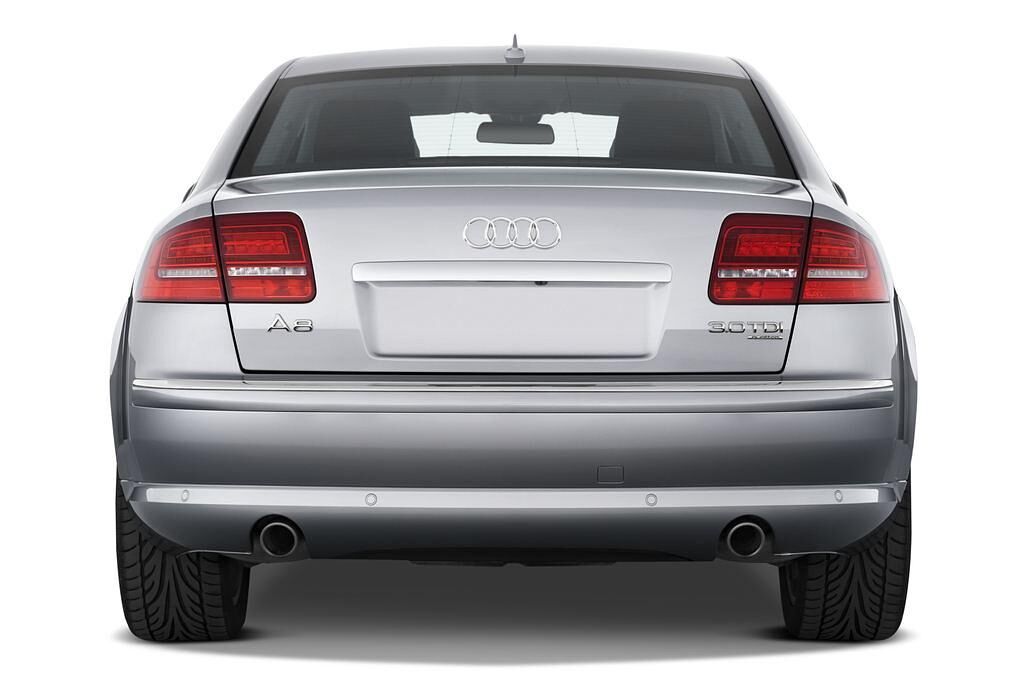 Audi A8 L (Baujahr 2010) - 4 Türen Heckansicht