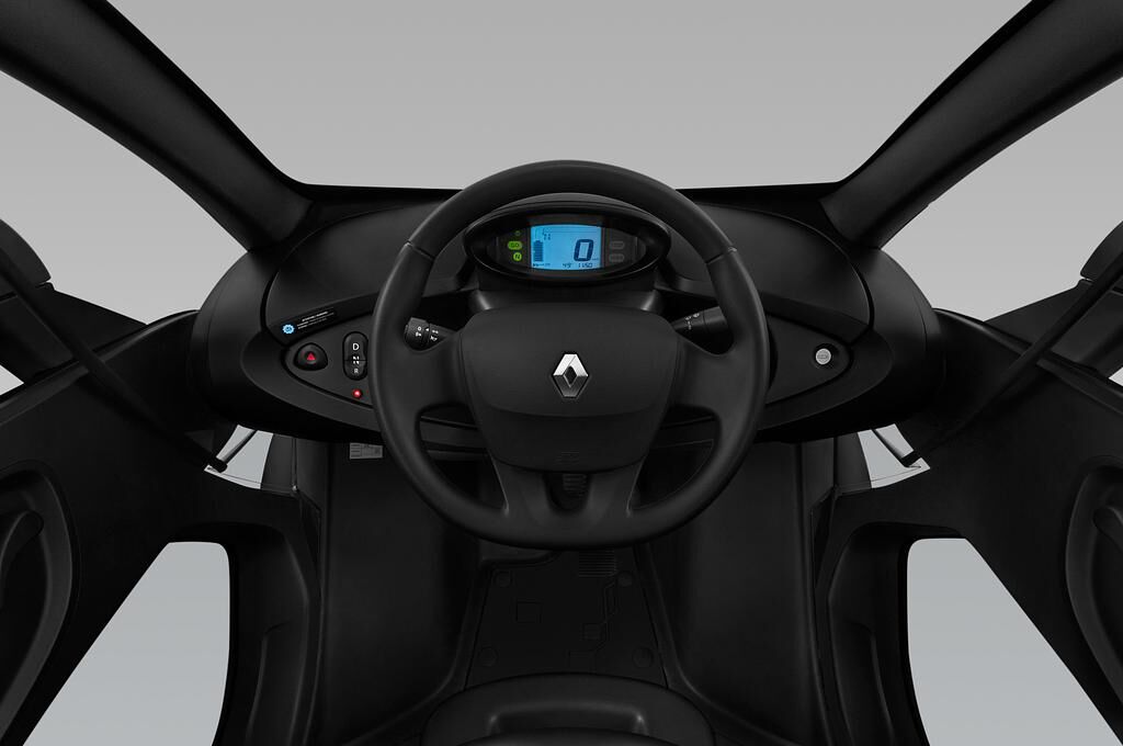 Renault Twizy (Baujahr 2018) Cargo 3 Türen Cockpit und Innenraum