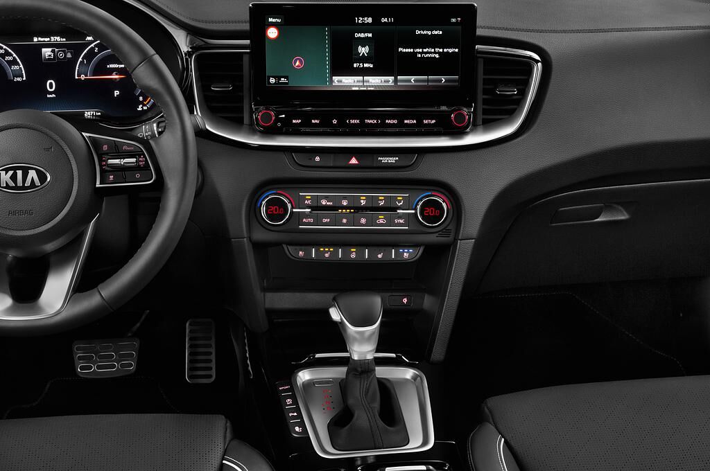 KIA XCeed (Baujahr 2020) Sprit 5 Türen Mittelkonsole