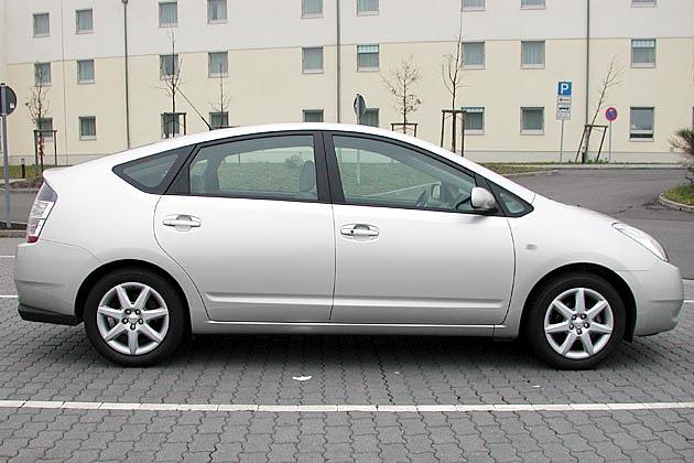 Groß, rund und sparsam: Der Prius