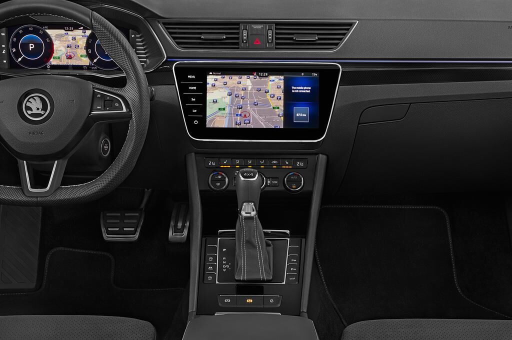 Skoda Superb Combi (Baujahr 2019) Sportline 5 Türen Mittelkonsole