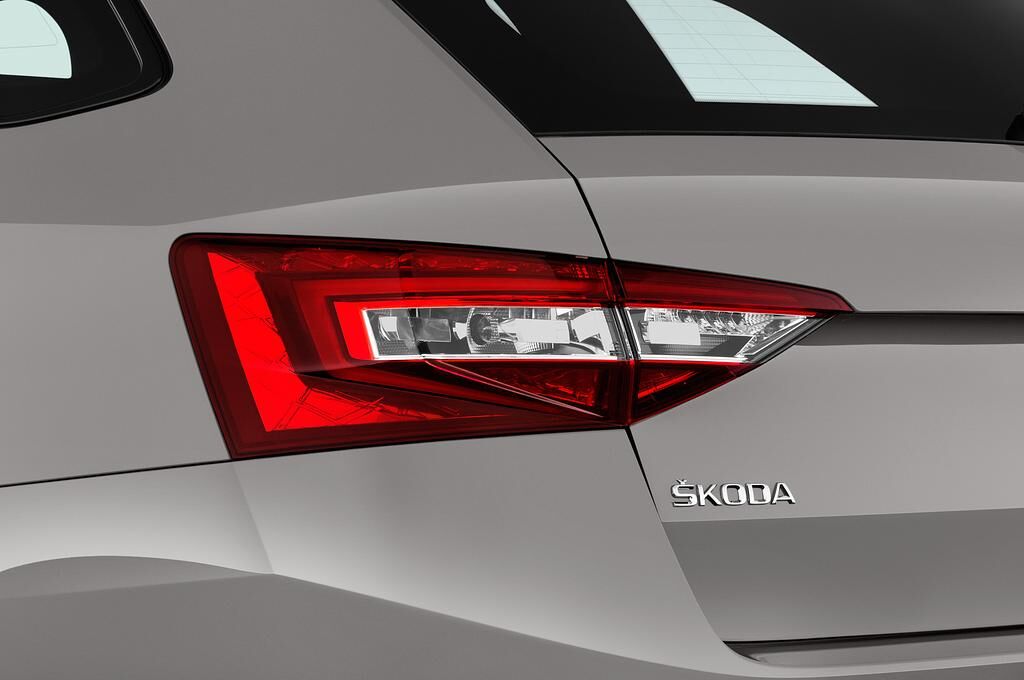 Skoda Superb Combi (Baujahr 2019) Sportline 5 Türen Rücklicht