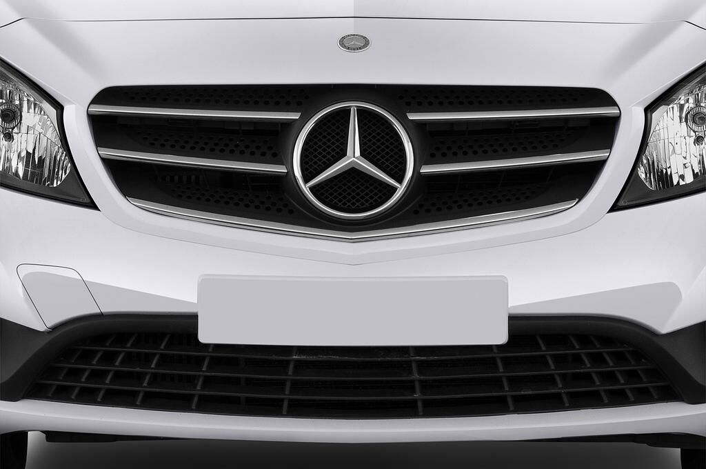 Mercedes Citan (Baujahr 2019) - 5 Türen Kühlergrill und Scheinwerfer
