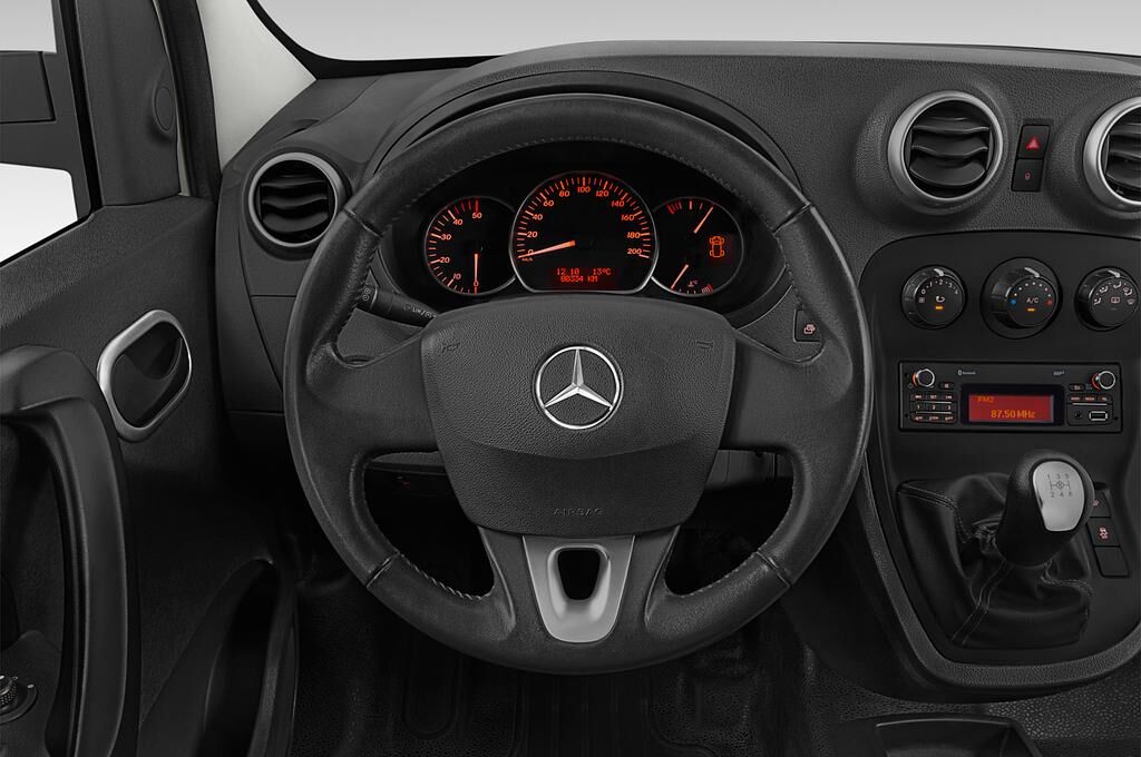 Mercedes Citan (Baujahr 2019) - 5 Türen Lenkrad