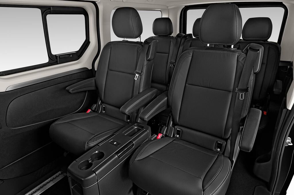 Renault Trafic (Baujahr 2020) Space Class 4 Türen Rücksitze