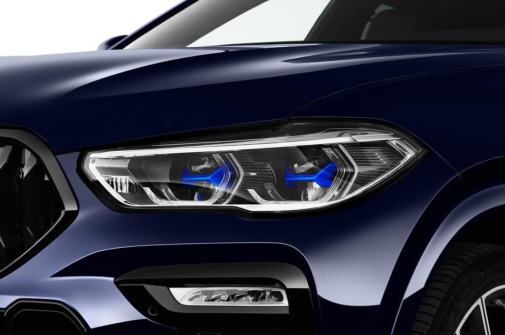 BMW X6 (Baujahr 2020) M Automobile 5 Türen Scheinwerfer