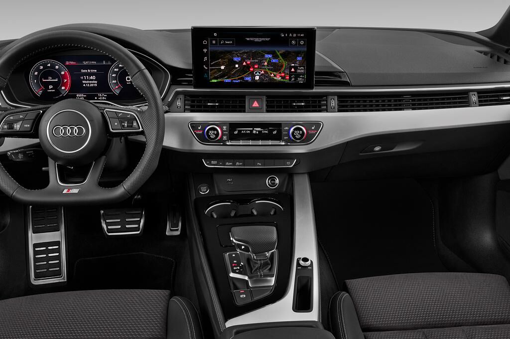 Audi A4 Avant (Baujahr 2020) S Line 5 Türen Mittelkonsole