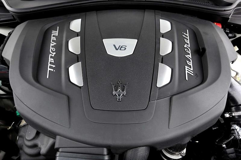 Der 3,0 Liter große Motor des Maserati Quattroporte Diesel.