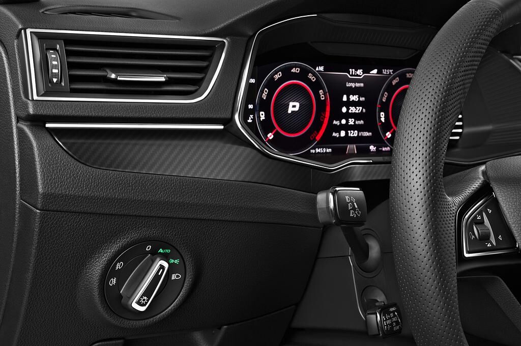 Skoda Superb Combi (Baujahr 2020) Sportline 5 Türen Lüftung