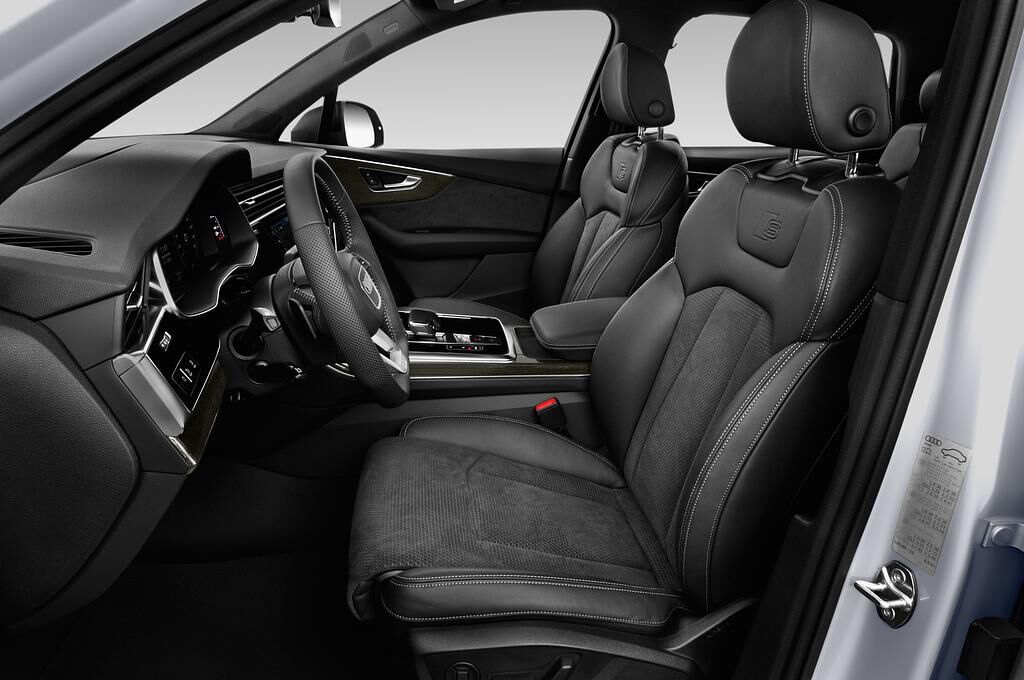 Audi Q7 (Baujahr 2020) S Line 5 Türen Vordersitze