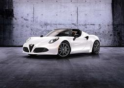 Alfa Romeo 4C Spider - Helm ab!