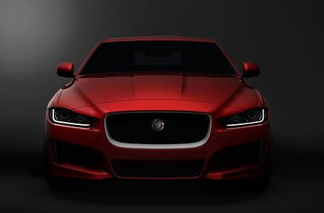 Jaguar XE 2015 - Massenbewegung