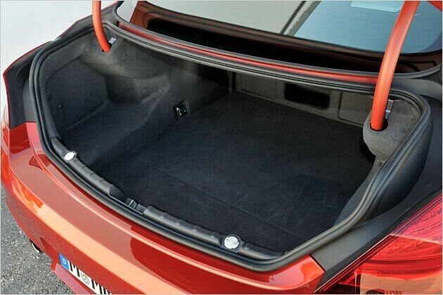 460 Liter Gepäck fasst der Kofferraum des M6 Coupé