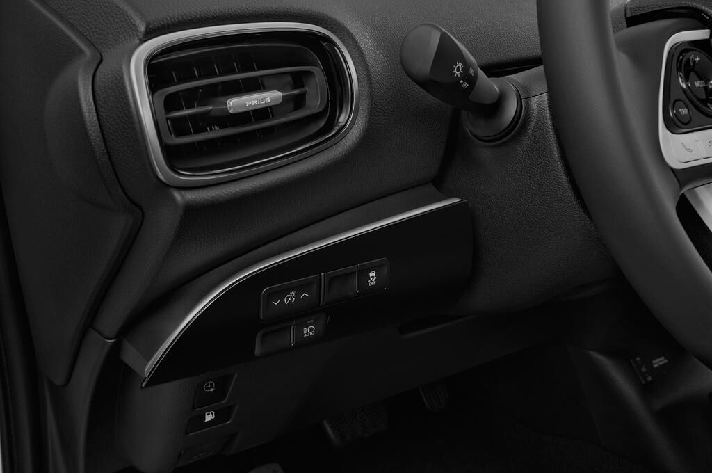 Toyota Prius (Baujahr 2019) Comfort 5 Türen Lüftung
