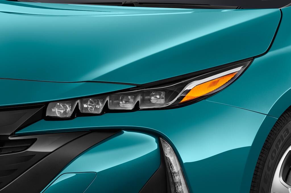 Toyota Prius (Baujahr 2019) Comfort 5 Türen Scheinwerfer