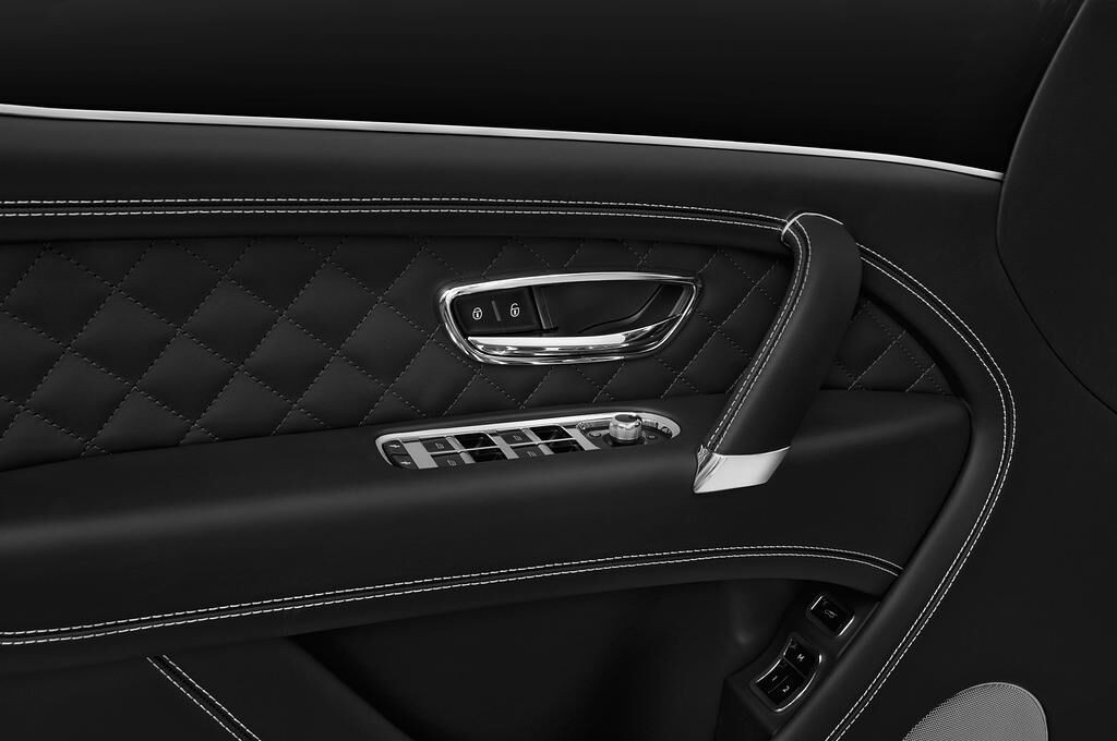 Bentley Bentayga (Baujahr 2019) - 5 Türen Bedienungselemente Tür