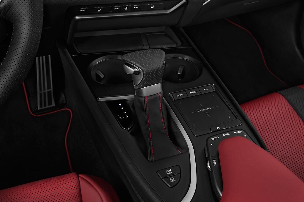 Lexus UX (Baujahr 2019) F Sport 5 Türen Schalthebel
