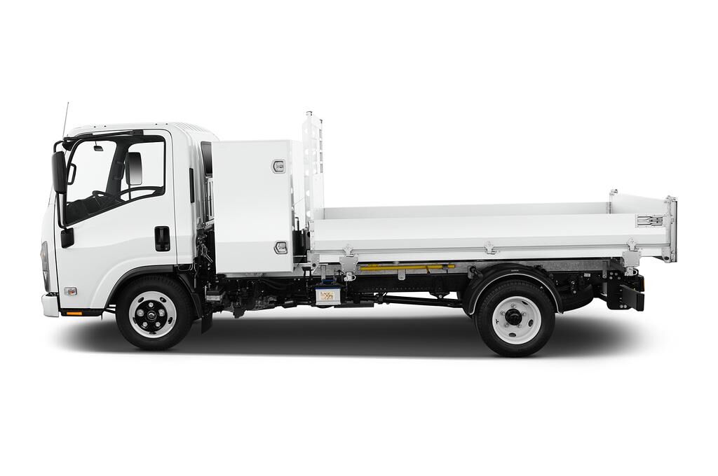 Isuzu N-Serie (Baujahr 2019) - 2 Türen Seitenansicht