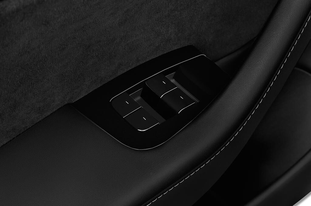 Tesla Model 3 (Baujahr 2019) Performance 4 Türen Bedienungselemente Tür