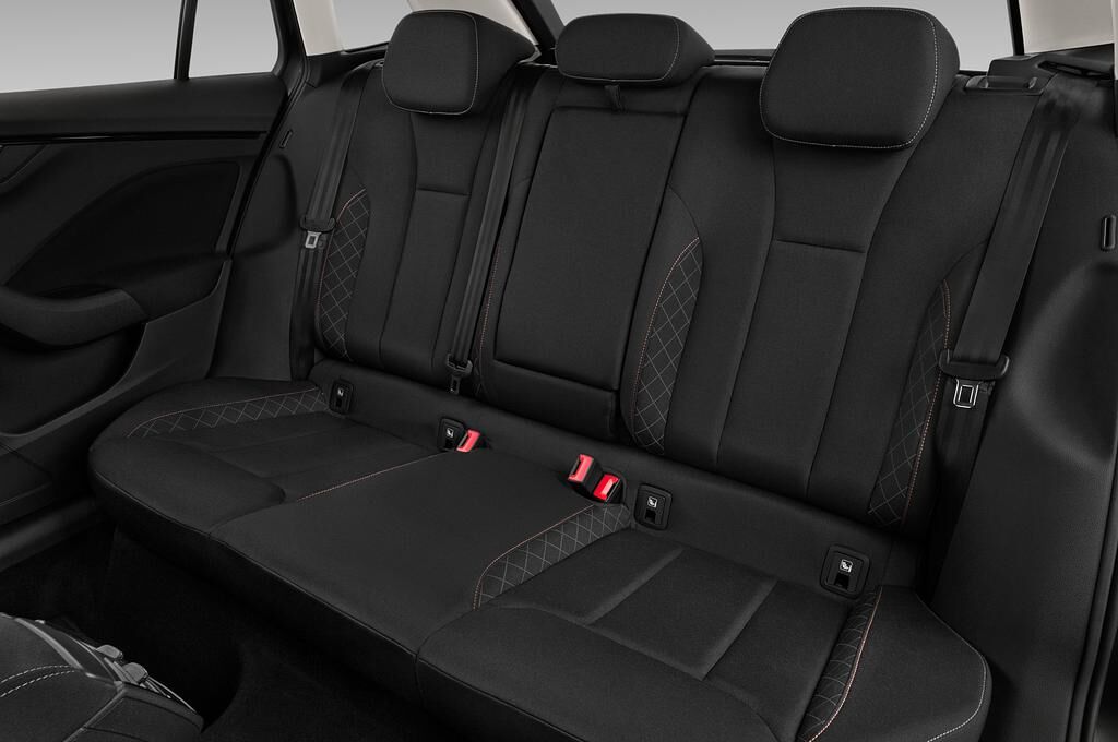 Skoda Scala (Baujahr 2019) Ambition 5 Türen Rücksitze