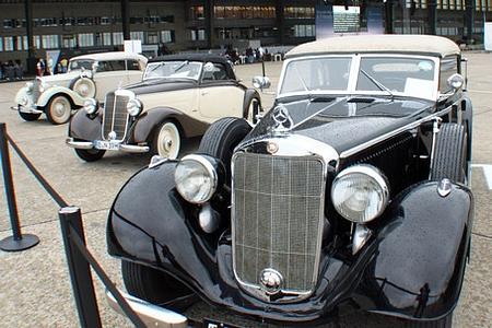 Bonhams versteigert Fahrzeugklassiker im Mercedes-Benz Museum