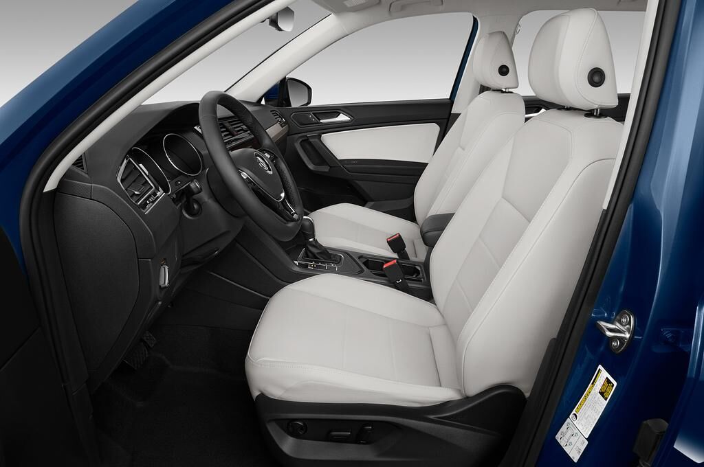 Volkswagen Tiguan (Baujahr 2019) Confrontline 5 Türen Vordersitze