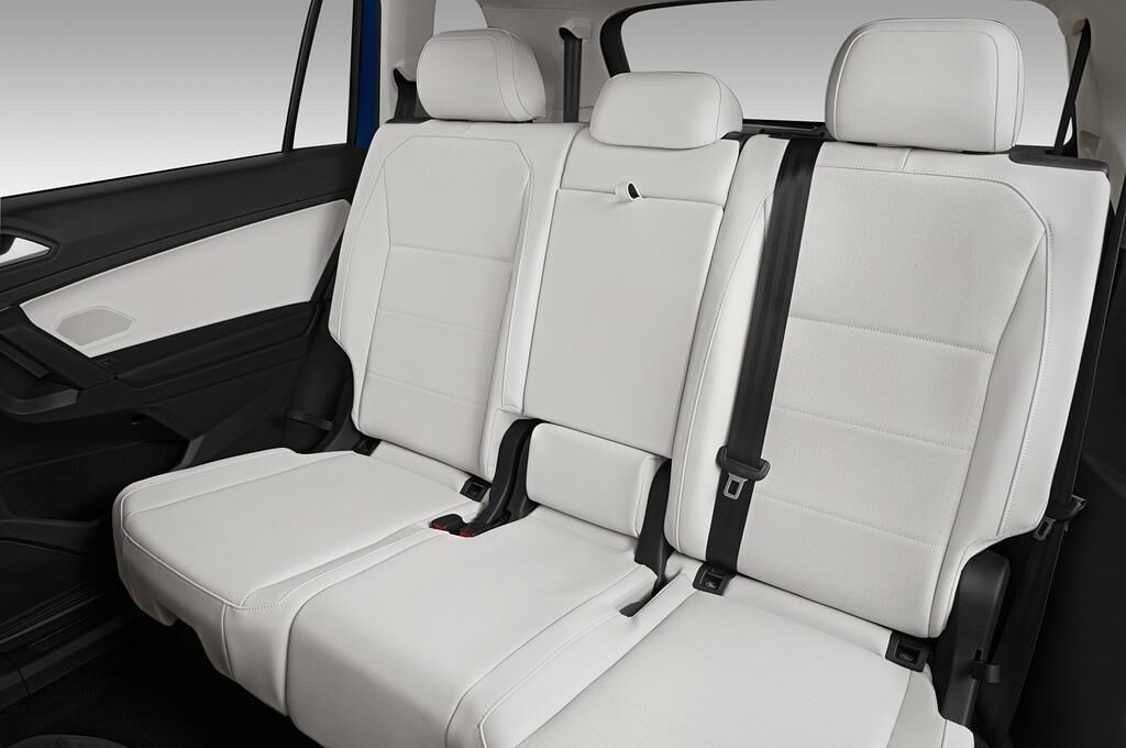 Volkswagen Tiguan (Baujahr 2019) Confrontline 5 Türen Rücksitze