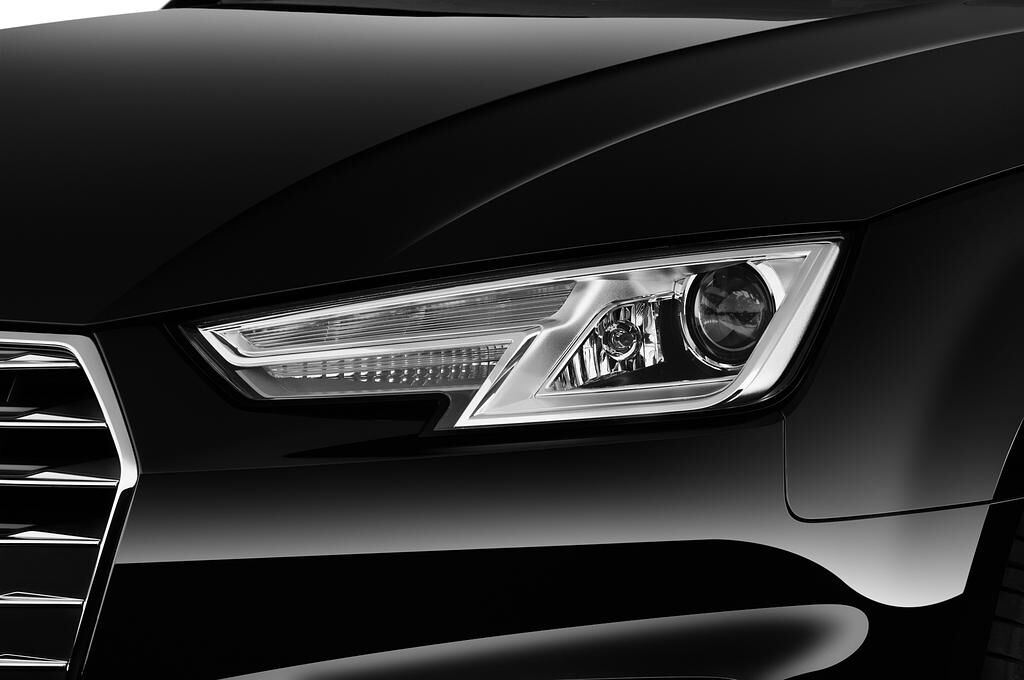 Audi A4 Avant (Baujahr 2019) Design 5 Türen Scheinwerfer
