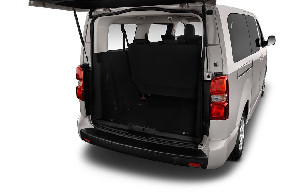Peugeot Traveller (Baujahr 2018) Business 4 Türen Kofferraum