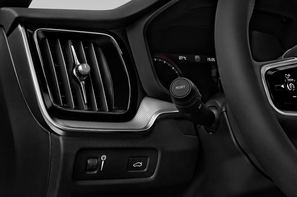 Volvo S60 (Baujahr 2019) R-Design 4 Türen Lüftung