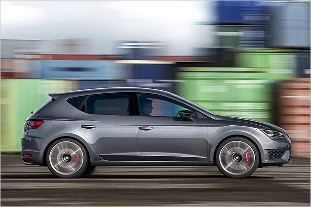 Mit 265 PS oder in einer Spezialversion mit 280 PS ist der Leon Cupra 250 km/h schnell