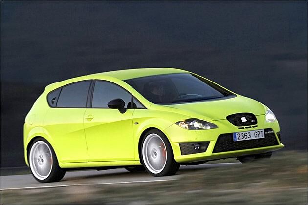 Das Vorgänger-Modell, der Seat Leon Cupra R aus dem Jahr 2009, bot ebenfalls 265 PS, verbrauchte aber deutlich mehr