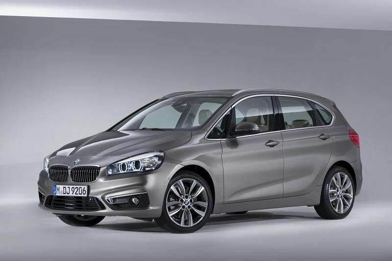 Auch beim BMW Active Tourer ist die Niere prominent vertreten