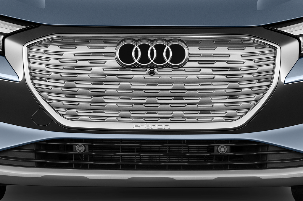 Audi Q4 Sportback e-tron (Baujahr 2022) Advanced 5 Türen Kühlergrill und Scheinwerfer