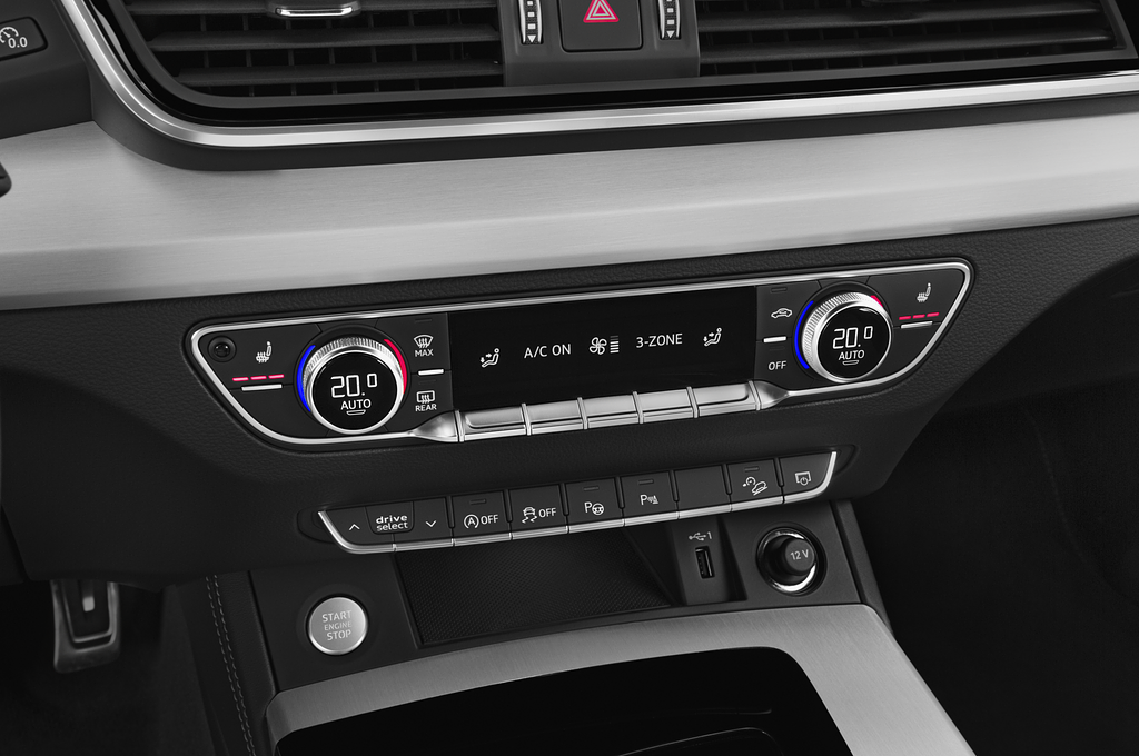 Audi Q5 (Baujahr 2021) S line 5 Türen Temperatur und Klimaanlage