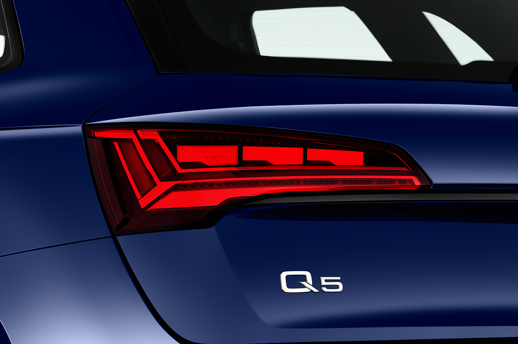 Audi Q5 (Baujahr 2021) S line 5 Türen Rücklicht