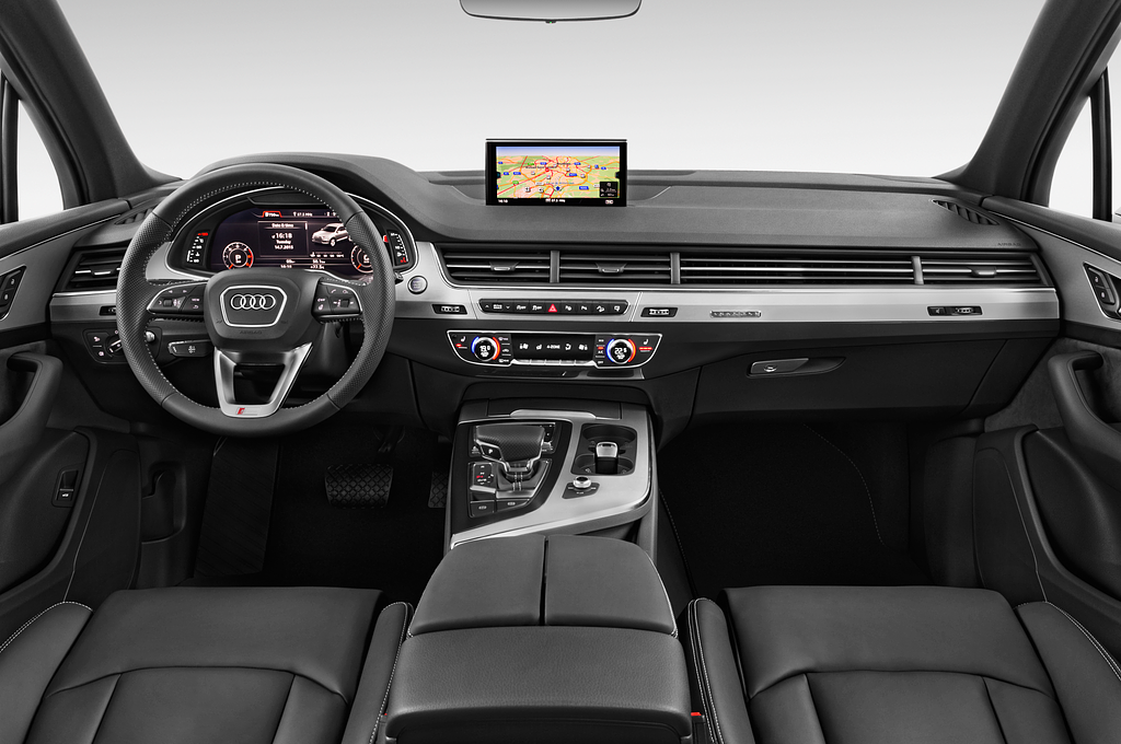 Audi Q7 (Baujahr 2020) - 5 Türen Cockpit und Innenraum