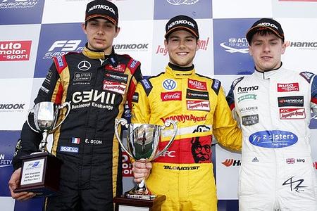 Silverstone Formel 3: Ein Sieg, drei Podestplätze für VW