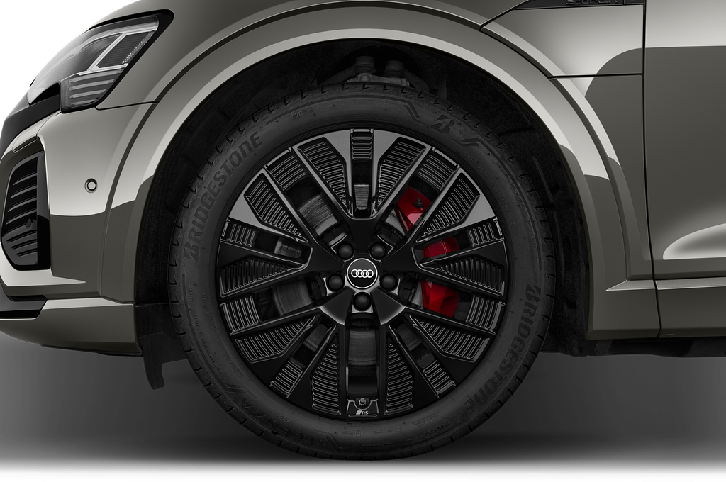 Audi Q8 e-tron Sportback (Baujahr 2023) Advanced 5 Türen Reifen und Felge