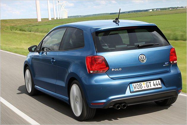 Dachspoiler und Diffusor gehören zu den sportlichen Attributen