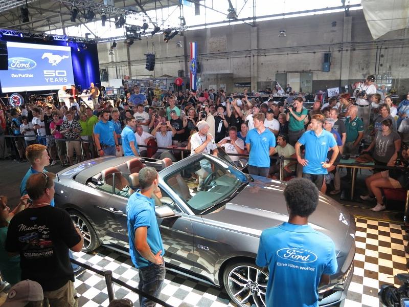 Das 2015er Cabrio war auch dort.