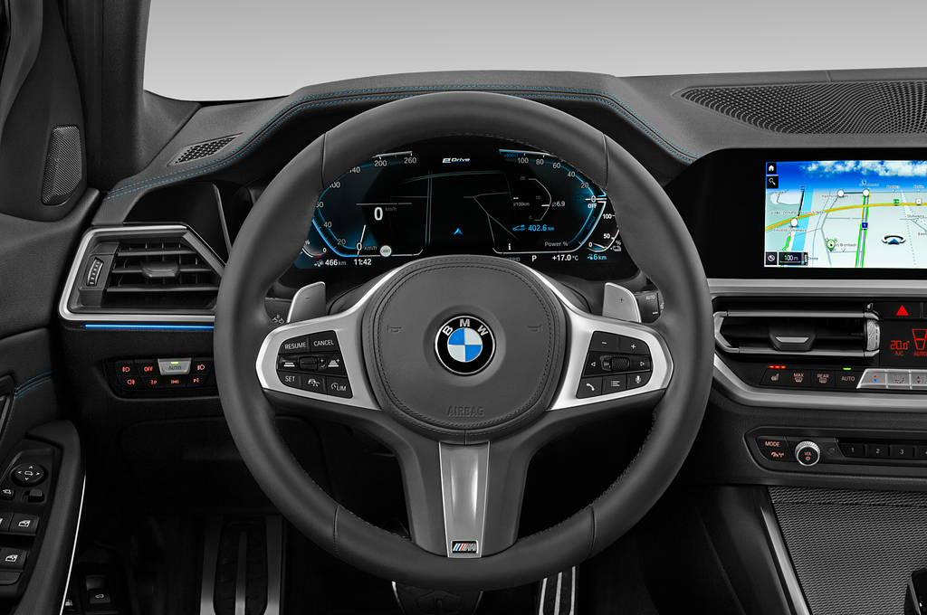 BMW 3 Series Touring PHEV (Baujahr 2021) M Sport 5 Türen Lenkrad