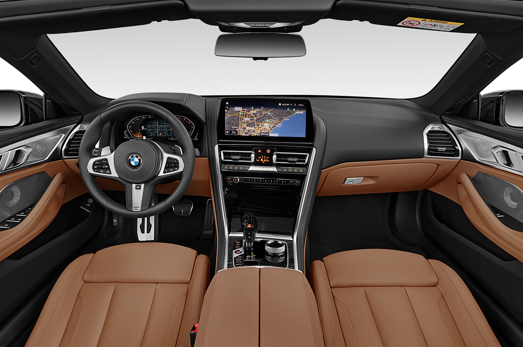BMW 8 Series (Baujahr 2023) M850i 2 Türen Cockpit und Innenraum