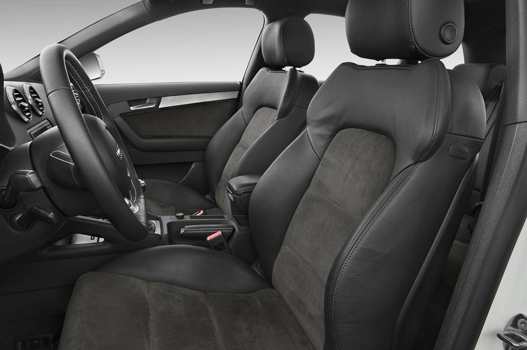 Audi S3 (Baujahr 2010) - 5 Türen Vordersitze
