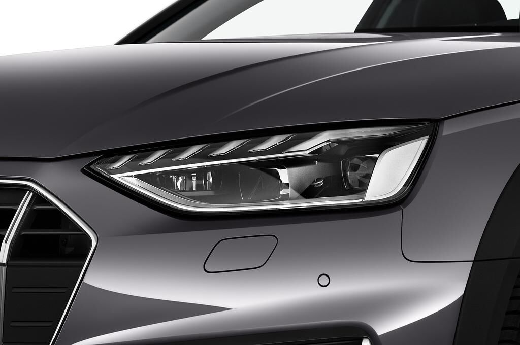 Audi A4 allroad quattro (Baujahr 2020) - 5 Türen Scheinwerfer