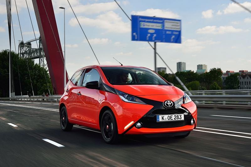 Die Front des Toyota Aygo ziert ein \"x\"